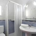 Con Piscina Aceptamos Solo Familias Con Piscina Privada Y Jardin Chalet