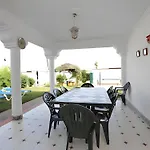 Con Piscina Aceptamos Solo Familias Con Piscina Privada Y Jardin Conil De La Frontera