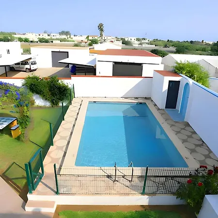 Horská chata Con Piscina Aceptamos Solo Familias Con Piscina Privada Y Jardin *