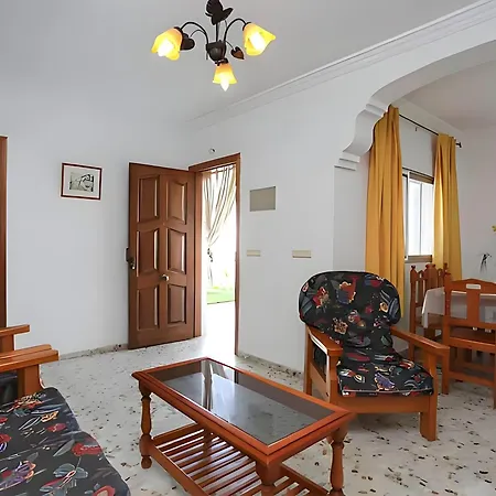 Con Piscina Aceptamos Solo Familias Con Piscina Privada Y Jardin Chalet *