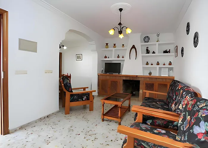 Con Piscina Aceptamos Solo Familias Con Piscina Privada Y Jardin Chalet Conil De La Frontera