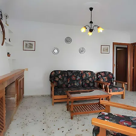 Con Piscina Aceptamos Solo Familias Con Piscina Privada Y Jardin 科尼尔-德拉弗龙特拉